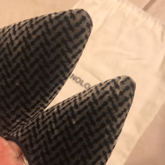 Manolo Blahnik Pointed Toe Mules Heels size 37 1/2 - Picture 3 of 7